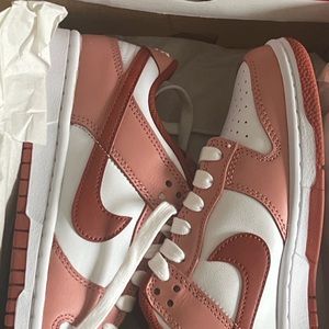 DS Nike Stardusk Dunks